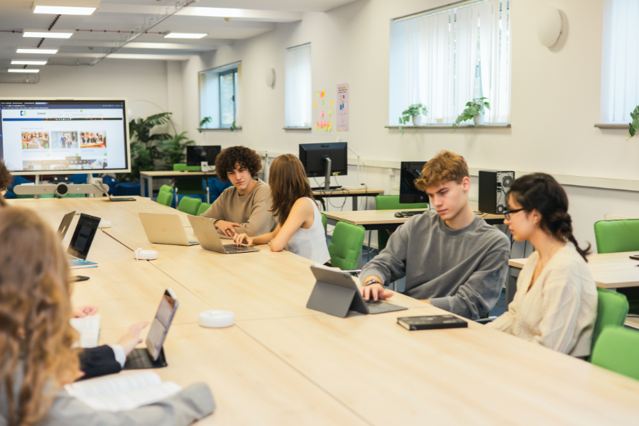 pracownia-ens-900x600