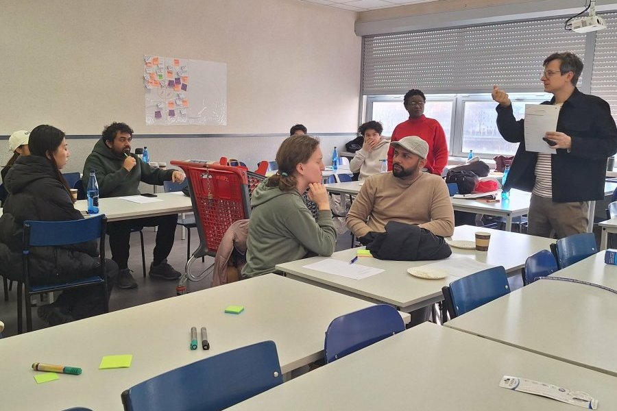 53aefa2b-9f89-4c5a-b64d-79c83c4a319d