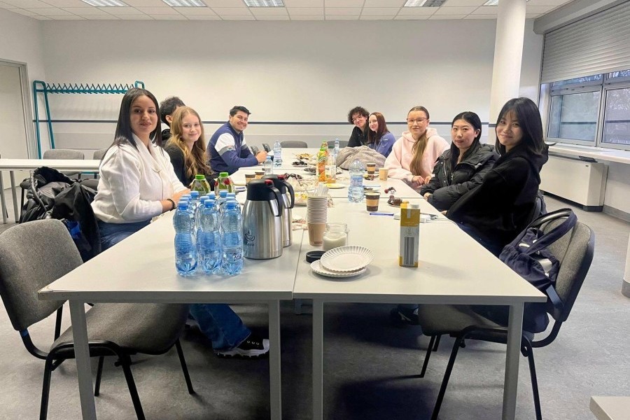 10f7c252-d981-47aa-b7cd-85592f754773