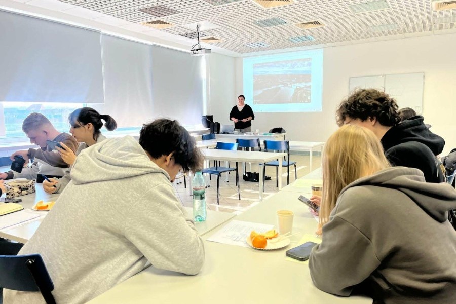 8998fa56-cada-44c3-b467-9f82ecf3a3b7