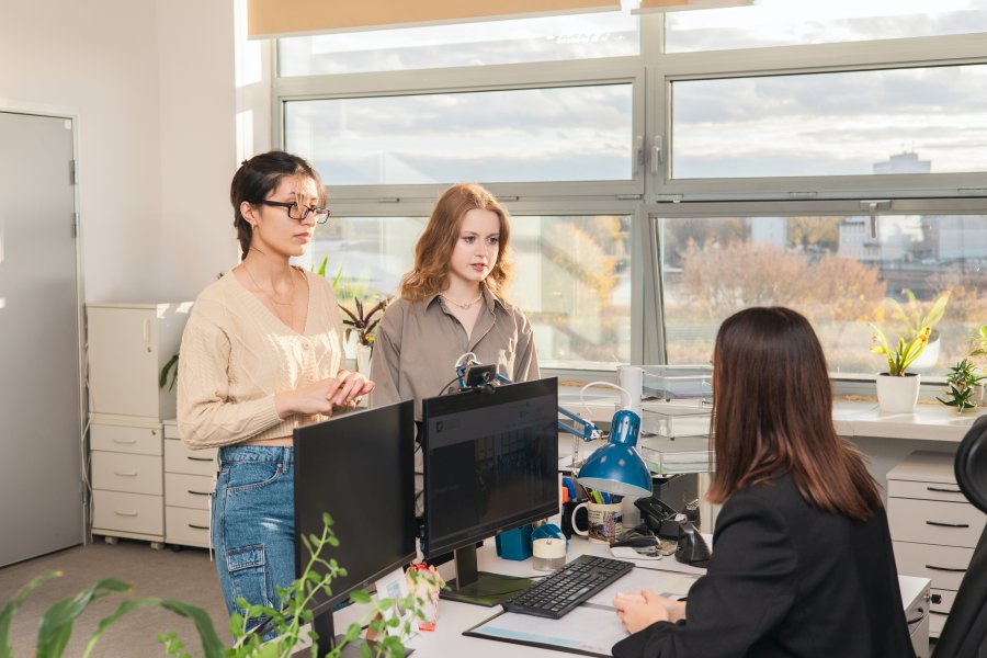 kafelek stypendia i pomoc 900x600 autor Joanna Klimowicz